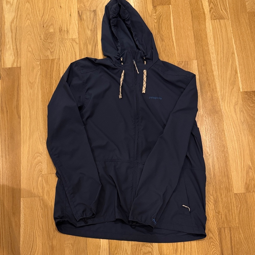 Patagonia Men's Dark Blue Windbreaker